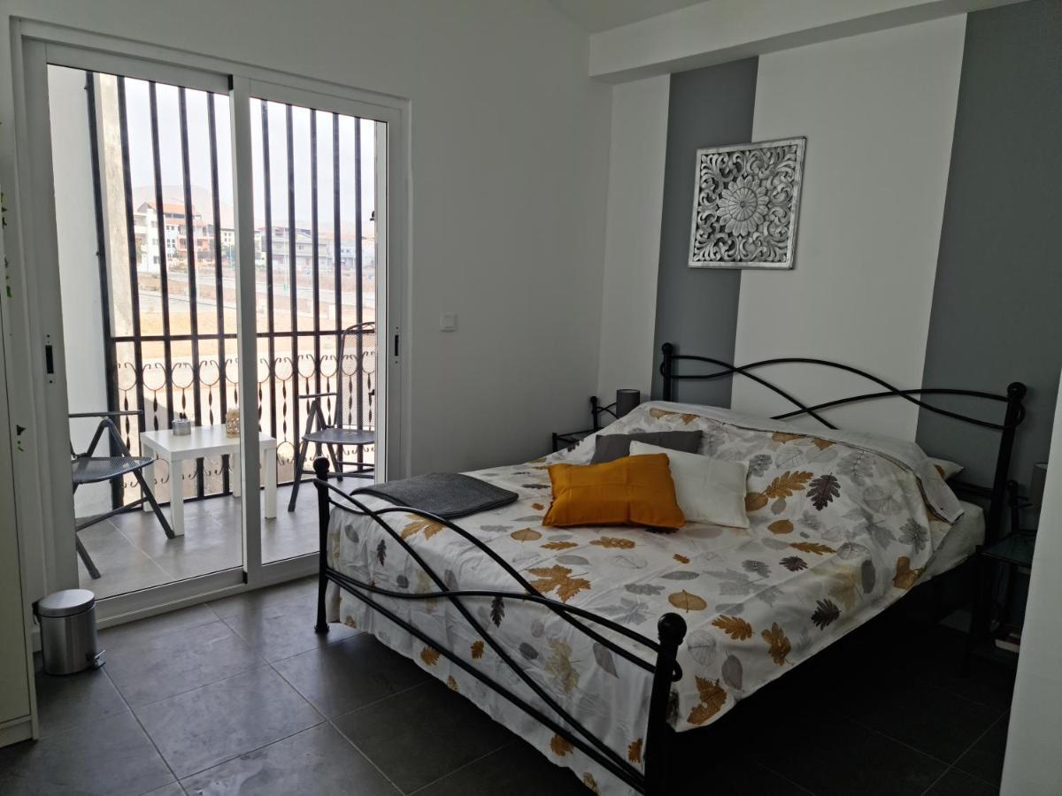 Deluxe B&B "Casa Alegria", Tarrafal 塔拉法尔 外观 照片