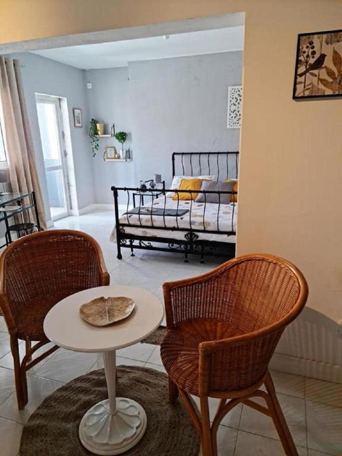 Deluxe B&B "Casa Alegria", Tarrafal 塔拉法尔 外观 照片