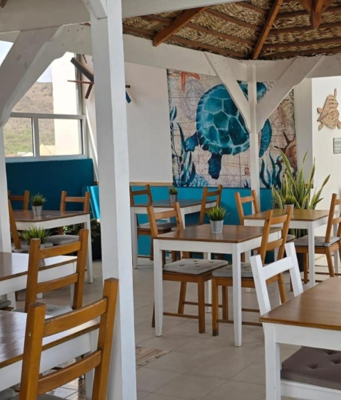 Deluxe B&B "Casa Alegria", Tarrafal 塔拉法尔 外观 照片